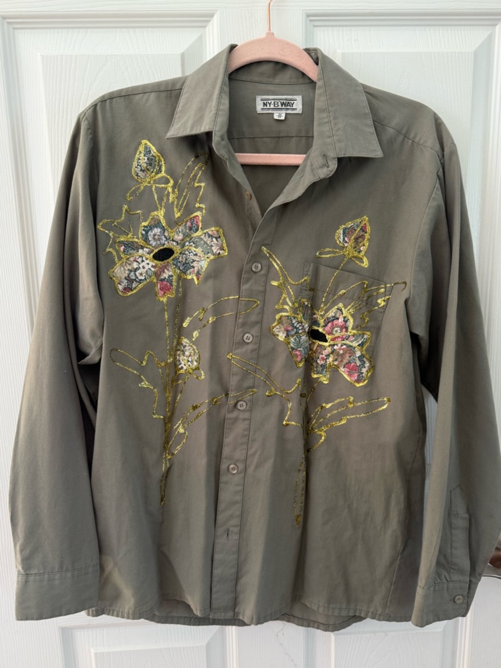 VTG NY B-Way Floral Appliqué Button Down Blouse Size M
